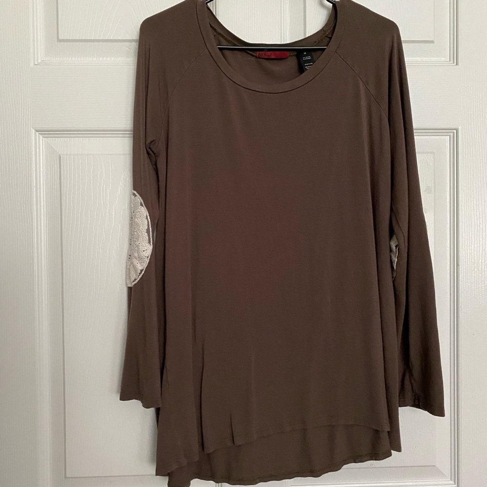 Bke Red lace detail top